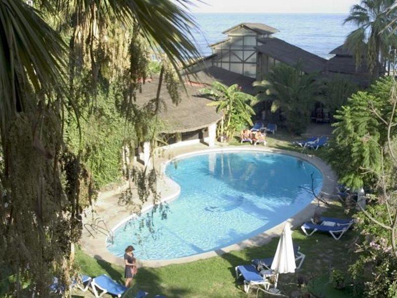 Tropicana Apartments ตอร์เรโมลิโนส ภายนอก รูปภาพ